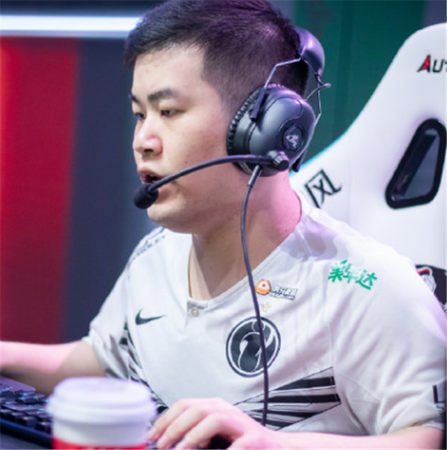IG状态回归，rookie是如何保持巅峰状态的？