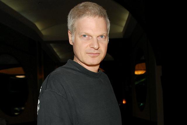 泡遍美艳女星,两度被私生子讨债|史蒂夫·宾|伊丽莎白·赫尔利|自杀