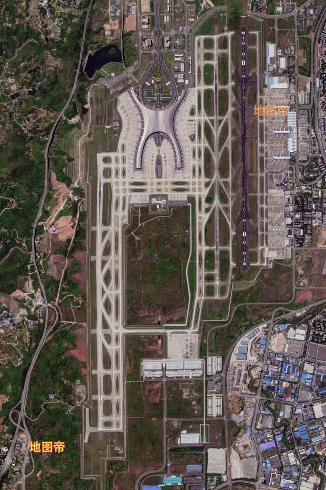 重庆江北国际机场,位于重庆市渝北区,距离市中心约19公里.