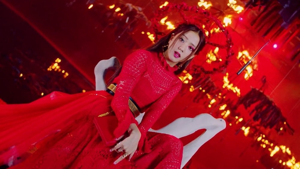 女团唯一一首空降实时第一的歌曲,破表1次,blackpink成为2020年目前