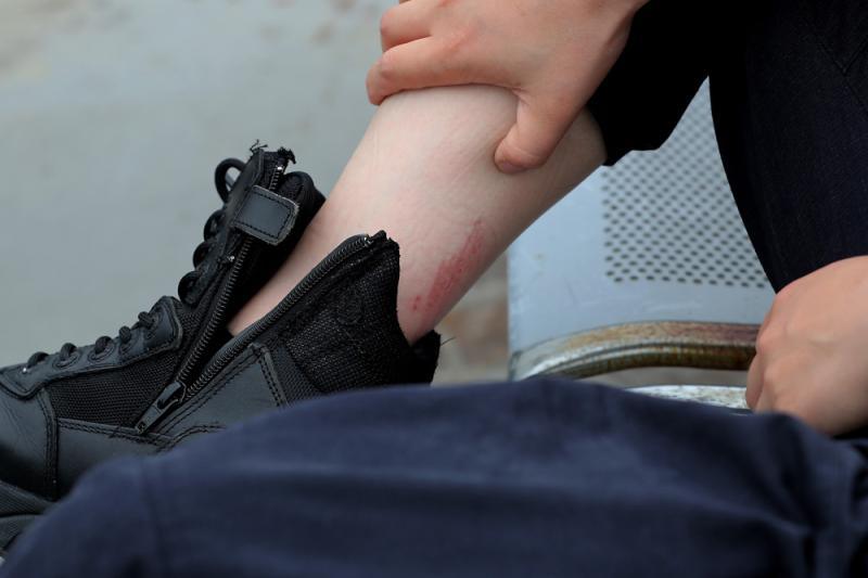 两名上海特警警花的故事:她俩是"格斗王"和"狙击王"_腾讯新闻