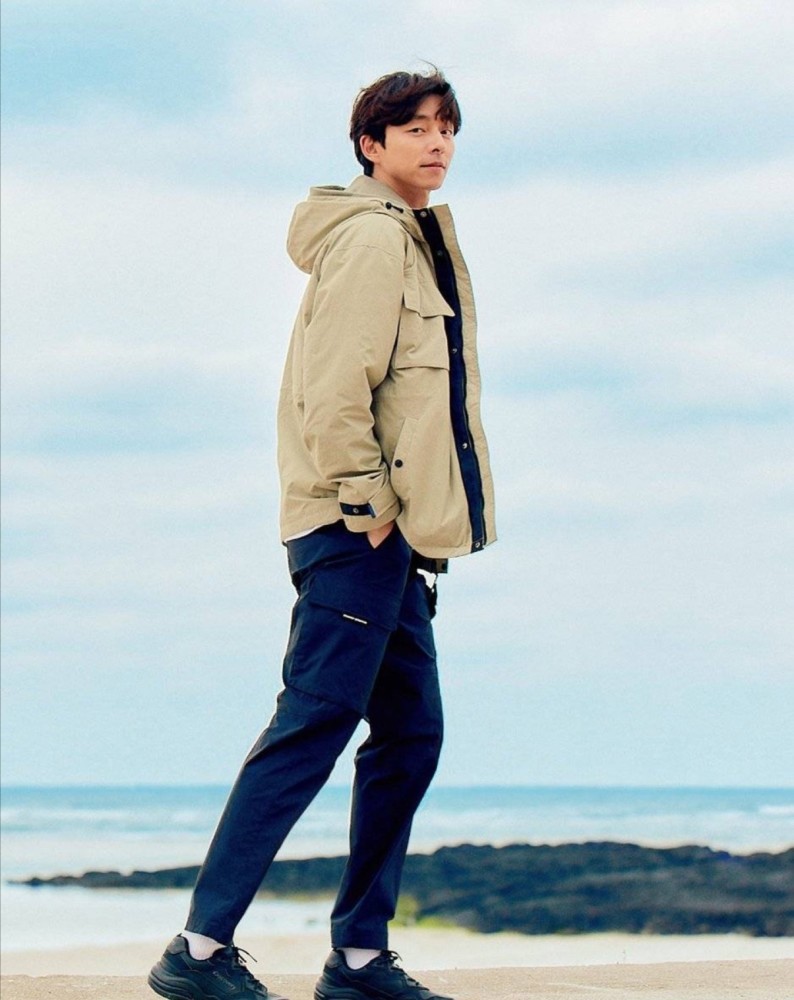 真不敢信孔刘40岁了,简单休闲装帅气吸睛,超有少年感的呢_腾讯新闻