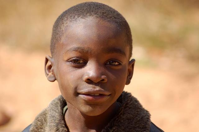 清澈眼睛的非洲孩子