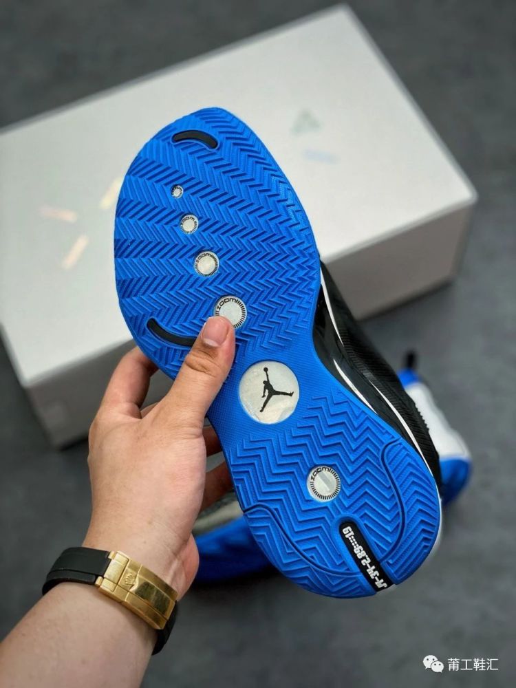 藤原浩亲晒闪电联名,看完我羡慕了!air jordan 34黑白蓝开箱