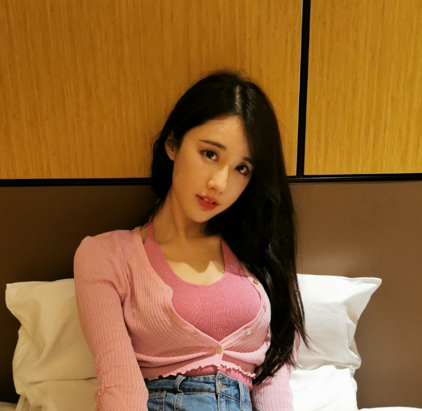 与虎牙管理层闹掰,轩子从顶级主播跌落,收入缩水十倍不止!