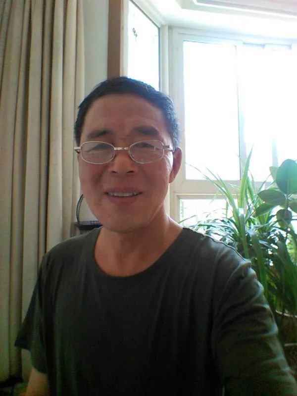 七律|七律·双节之夜市民广场赏月