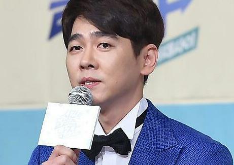 还记得《搞笑一家人》的李民勇吗?被封杀后成为开锁工