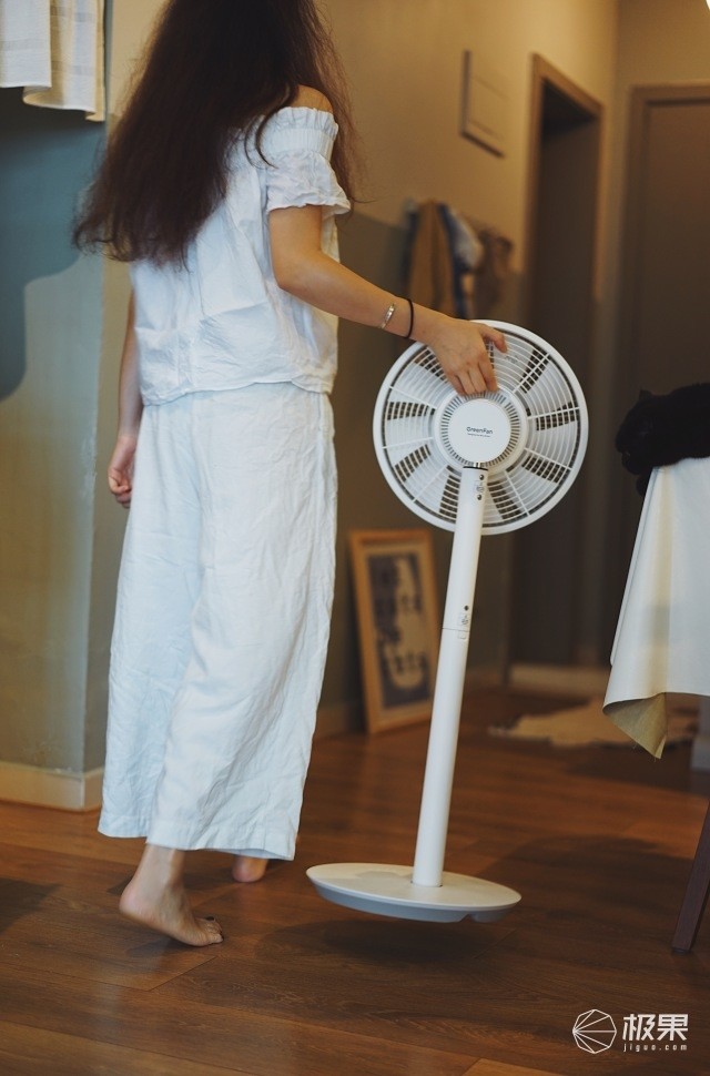 3000块的日本黑科技风扇吹出的风究竟啥感觉?把大自然的风搬回家