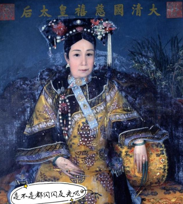 翡翠|乾隆提档，慈禧带货，逆袭的翡翠终成清宫后妃首饰的颜值担当