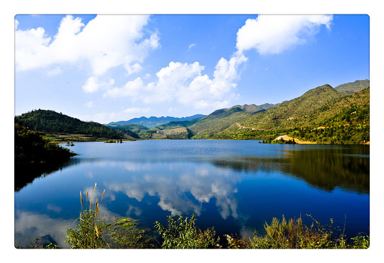 而且這裡還有馬關中山公園,老君山自然保護區等特色的旅遊景區的,只是