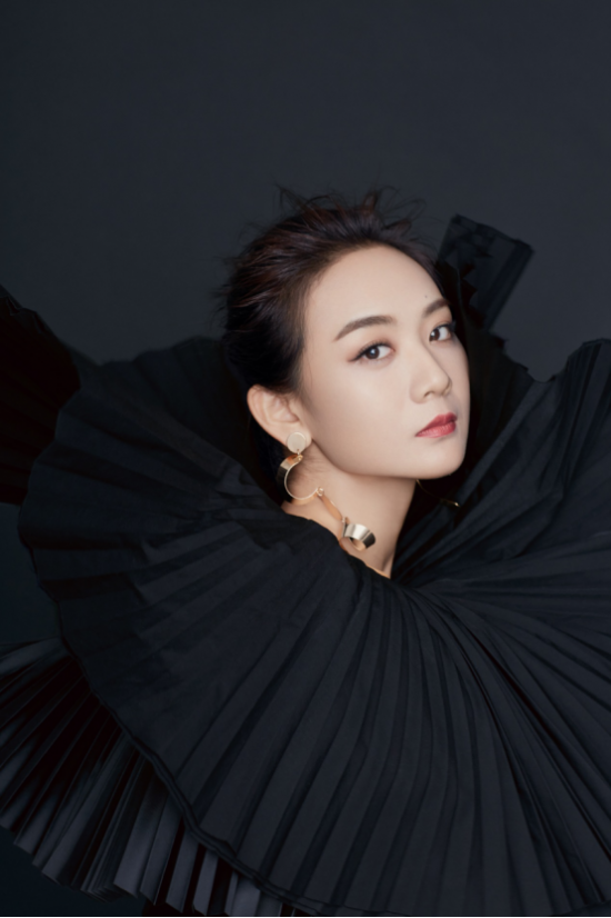 张砾心:沐浴阳光,直面暗淡,才成就了我《断金》里的一人二角