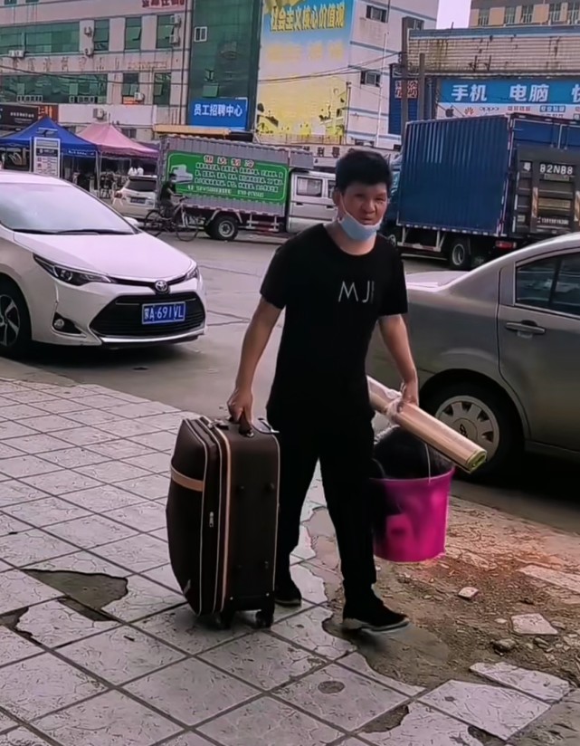 深圳打工者进工厂:信誓旦旦,两天就提桶跑路,到底发生了什么?