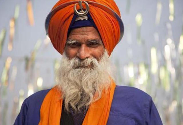 为什么印度人喜欢包头,留胡子?锡克人:我就要留你能奈我何?