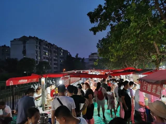 民富园夜市:徐州最真实的烟火气和市井百态