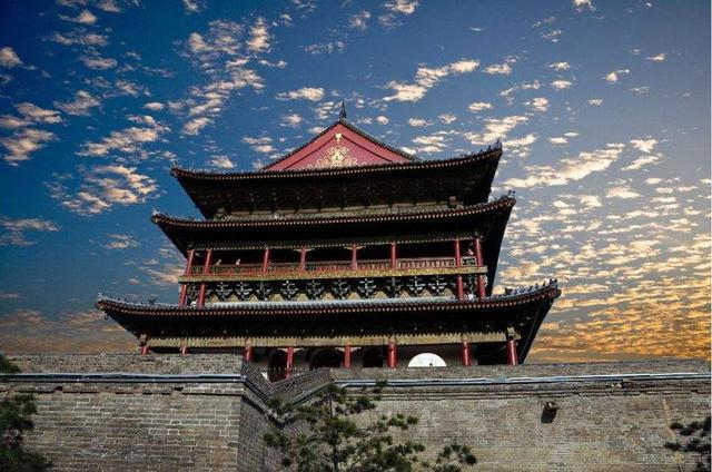 靖难之役后明成祖朱棣迁都北京是为了抵御外族还是做贼心虚