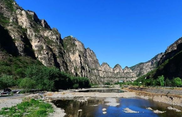 河北野三坡景區破產自從疫情黑天然爆發以來,旅遊行業成為受影響最