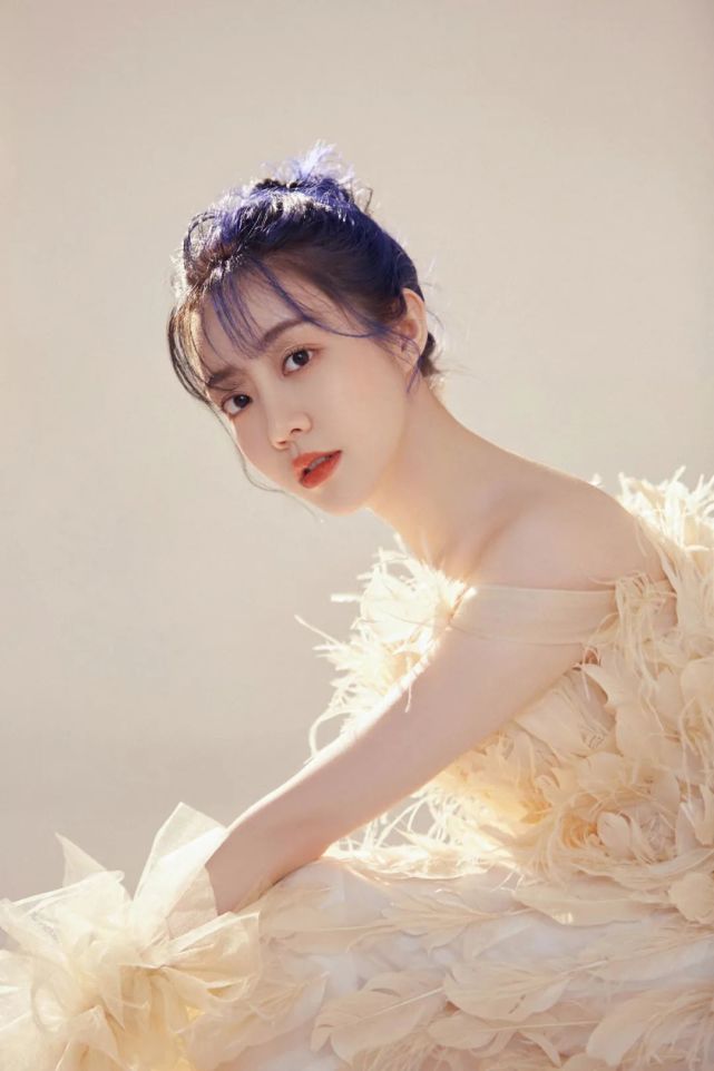 艺人朱天天加盟黑蚂蚁影业