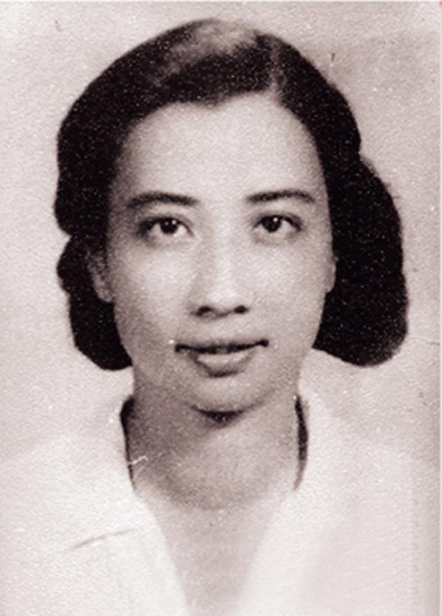 她一手创作了红色娘子军主题曲如今94岁依旧气质不凡