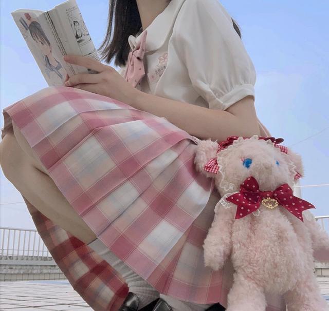 最近大火 Jk制服 青春少女还带着活力 美成初恋模样
