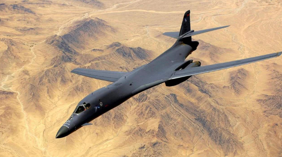 轰炸机排行_盘点二战著名的10架轰炸机,美军排名第一,日本直接垫底