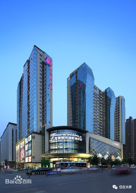 该线路共设站点8处,途经铜锣湾购物中心,中正天街,印象城和太航大酒店