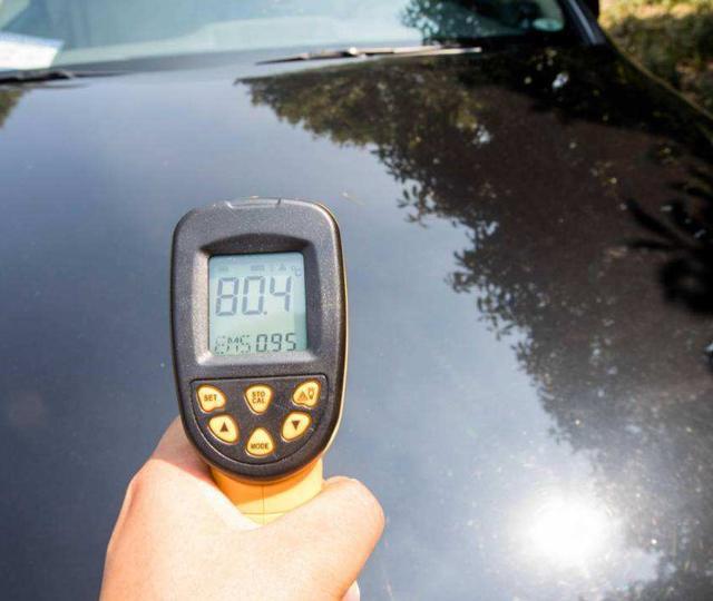 汽车露天停放被烈日暴晒会将汽车晒坏有些误区要了解