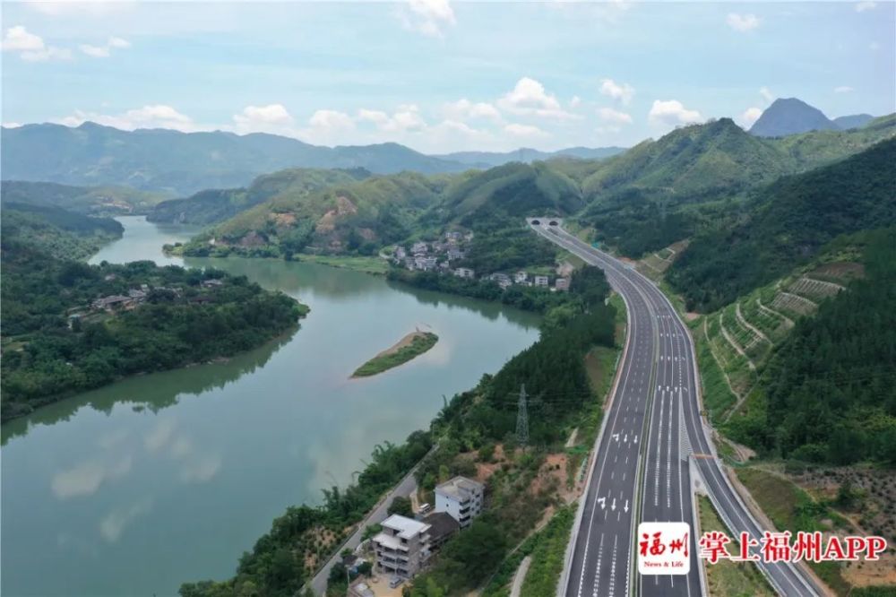 明天中午12时 莆炎高速福州段 陈暖 摄 全长 42公里 从福州驱车前 