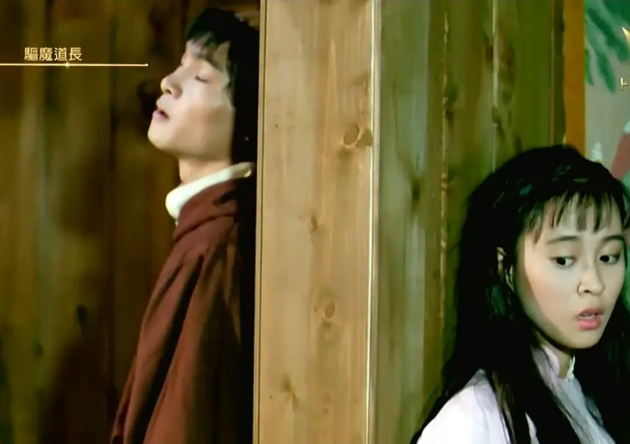 在拍摄完这部电影之后,林正英便一直规劝年轻的陈佳君不要进入娱乐圈