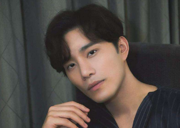 等,搭档众多中国知名演员,他也凭借着剧中幽默又暖心的陆阳一角获得了