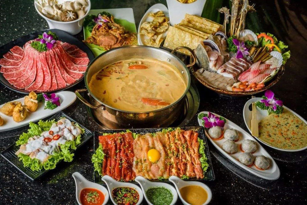 当然很多人还喜欢吃些饭后水果,这样才算得上是一顿完美的火锅盛宴