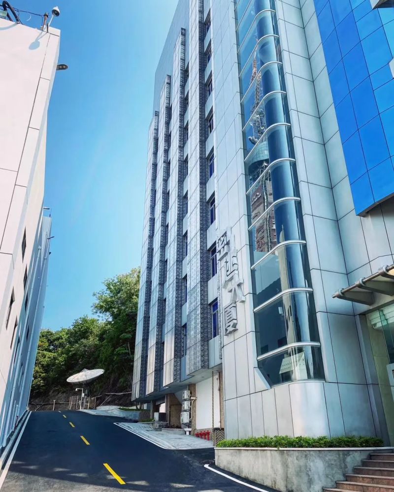 一夜刷爆朋友圈越秀这栋20000㎡密逃大厦火了