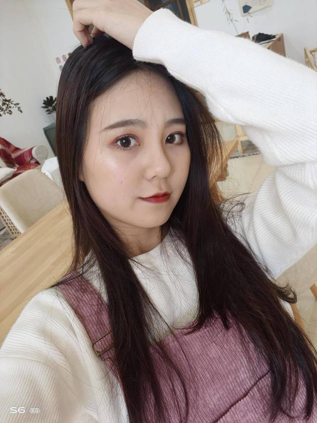 (未开启美颜的状态下自拍效果)