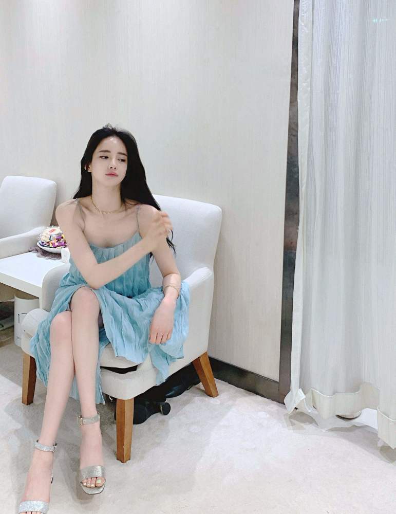 潘南奎花600万将自己整成baby,整容前照片曝光,这么想不开吗?