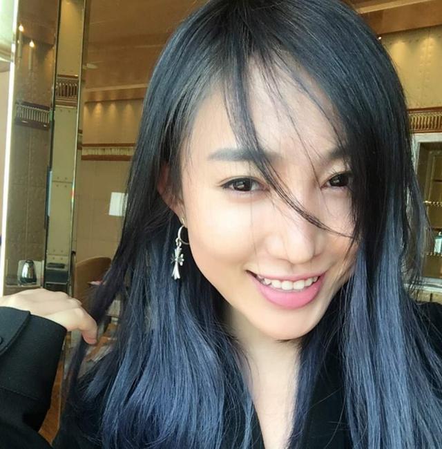 而也正是因为这件事,大连千兆队的女老板王俊