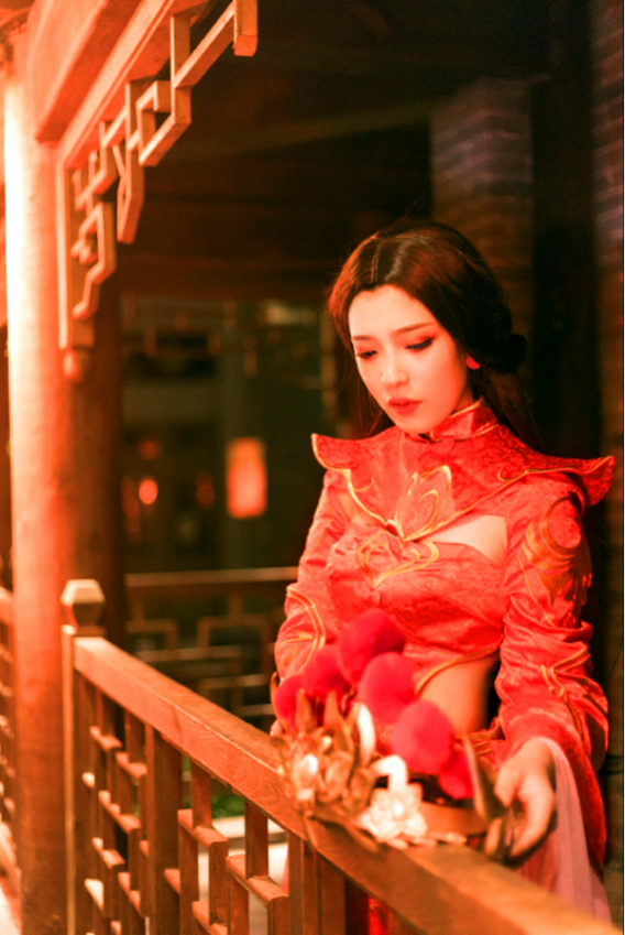 王者荣耀露娜cos这身嫁衣太美了