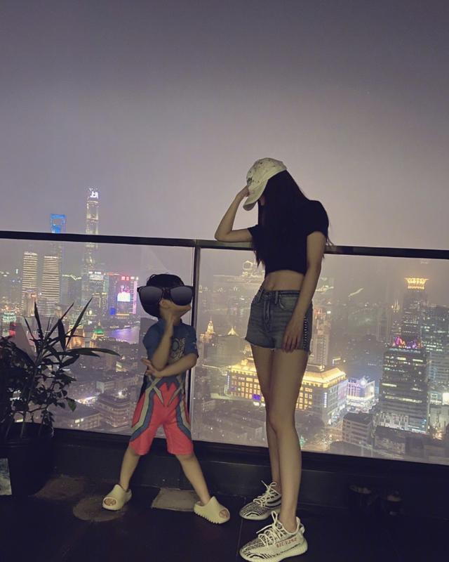 angelababy|baby晒身体状况号召一起健身，体重不到90斤，身体年龄只有26岁