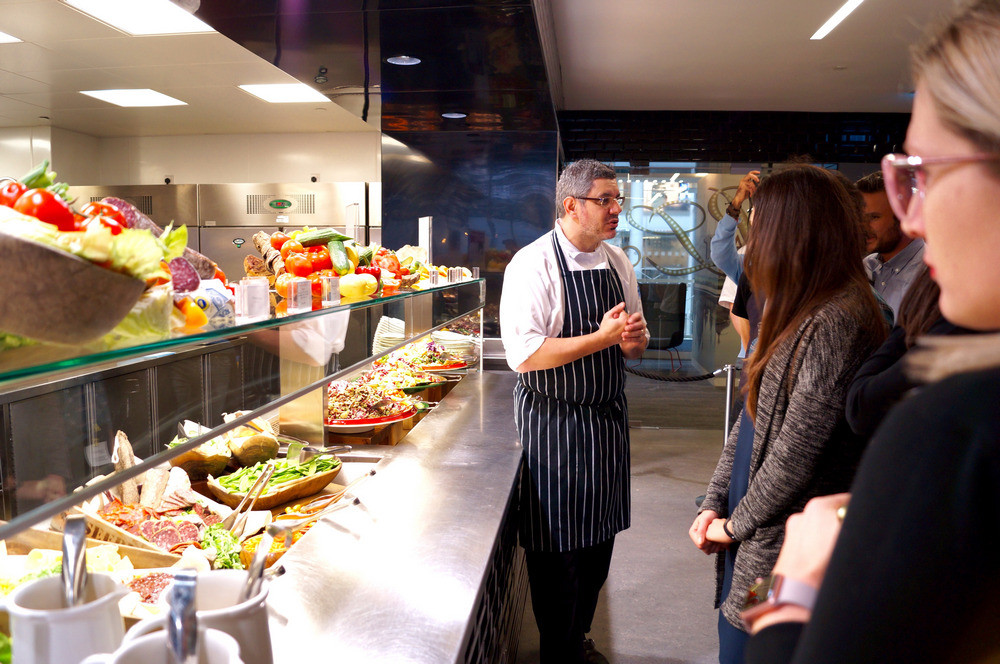 国外顶级公司的食堂有多豪华谷歌员工通常站着进去躺着出来