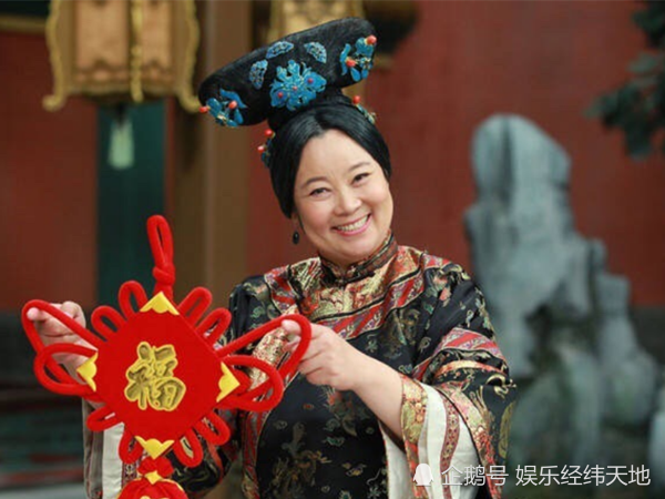 容嬷嬷,而她也是中俄混血儿,可大家都知道方青卓一直都饰演的是农村