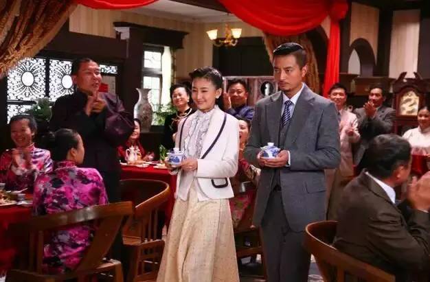 在《杀出黎明》中,邵桐和杨蕊扮演一对欢喜冤家.