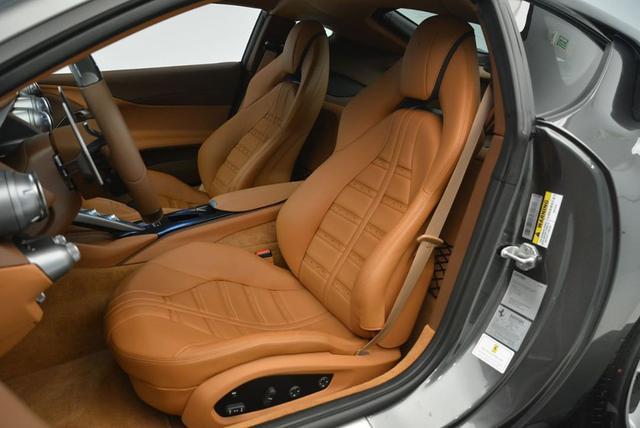 法拉利812高清大图