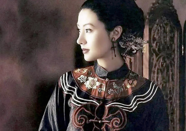 颜值被李嘉欣吊打 声音不如王菲迷人 伊能静一直红的原因是什么 海上花 伊能静 颜值 王菲 李嘉欣 乘风破浪的姐姐