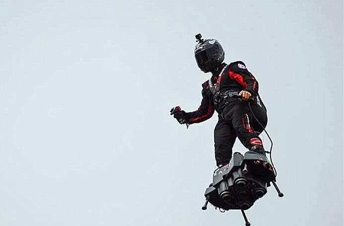 被称为"空中钢铁侠"的单兵飞行装备,到底是鸡肋还是趋势?