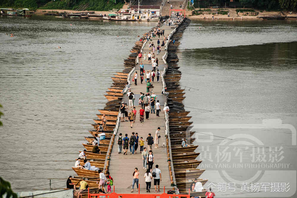 江西贛州古浮橋被譽為贛州的一絕歷經風雨800多年依然很熱鬧