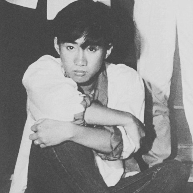 黄家驹27周年忌日叶世荣零点发文悼念女星自曝曾偷偷烧信给他