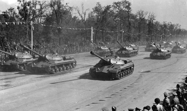 拥有顶级防御能力 诞生于二战末期 堪称苏军经典之作的is 3坦克 腾讯新闻