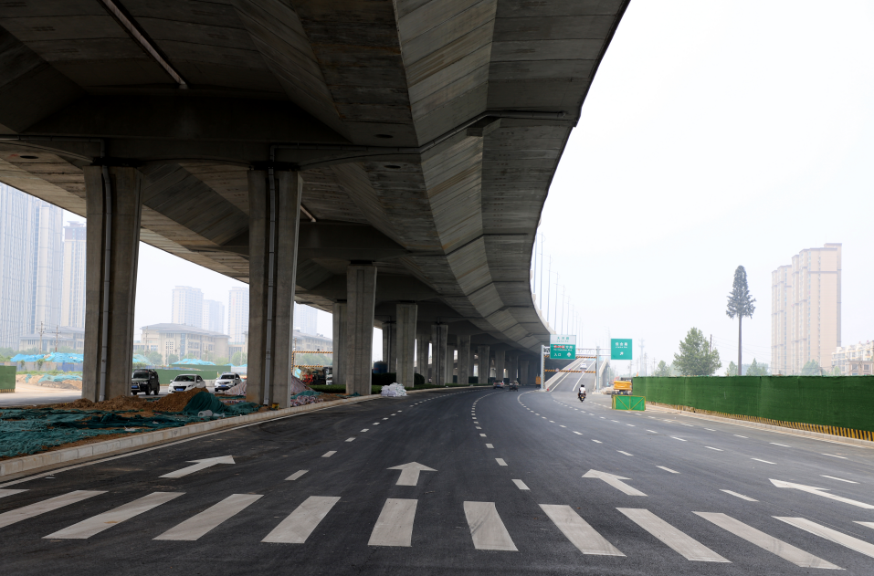 得劲郑州四环高架主线试通车
