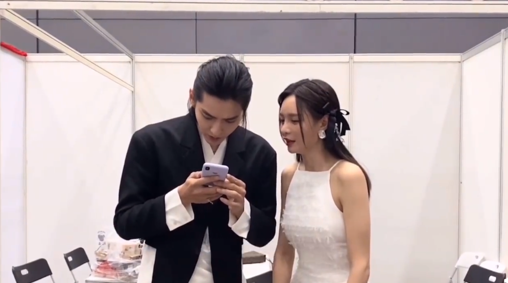 沈梦辰成功追星吴亦凡,见面难掩笑意,求海涛心理阴影