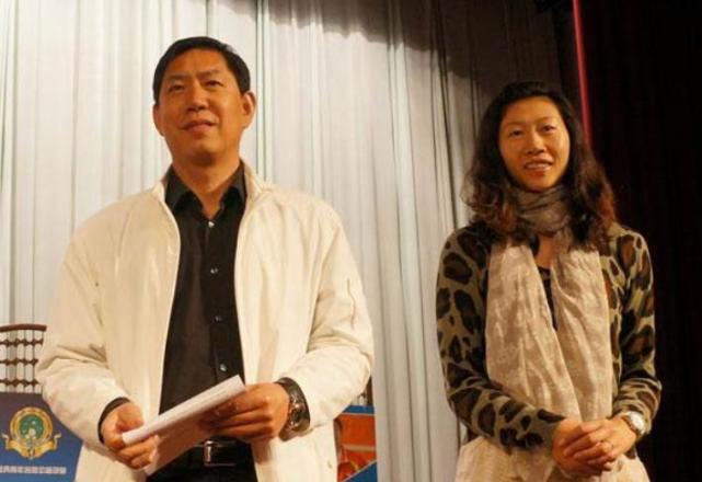 今天,女排奥运冠军李珊的一番话预示着:朱婷的去向显得更加扑朔迷离!