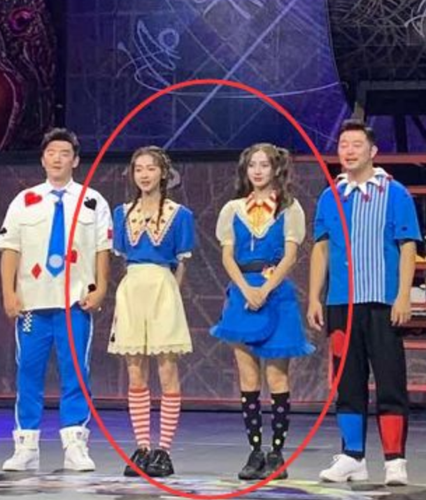 baby身高168,当她和165的吴谨言同框时,这身高差过于真实了|baby