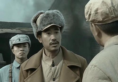 亮剑:李粟叫成老张,是李云龙口误还是剧情需要?真相并不简单